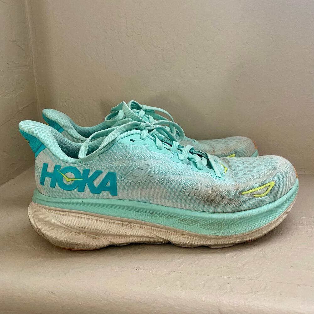 Hoka One One Clifton 9 Womens Size 8.5B Blue Sea Foam Aqua Breeze Running Shoe